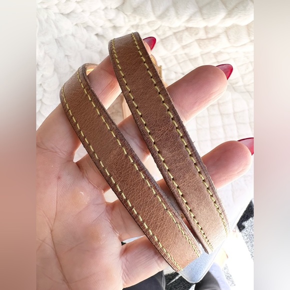 Authentic Louis Vuitton Vernis Biscayne Bay GM in excellent condition w/ addons - Picture 10 of 16